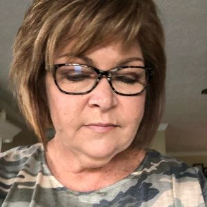 Meet your Posher, Teresa